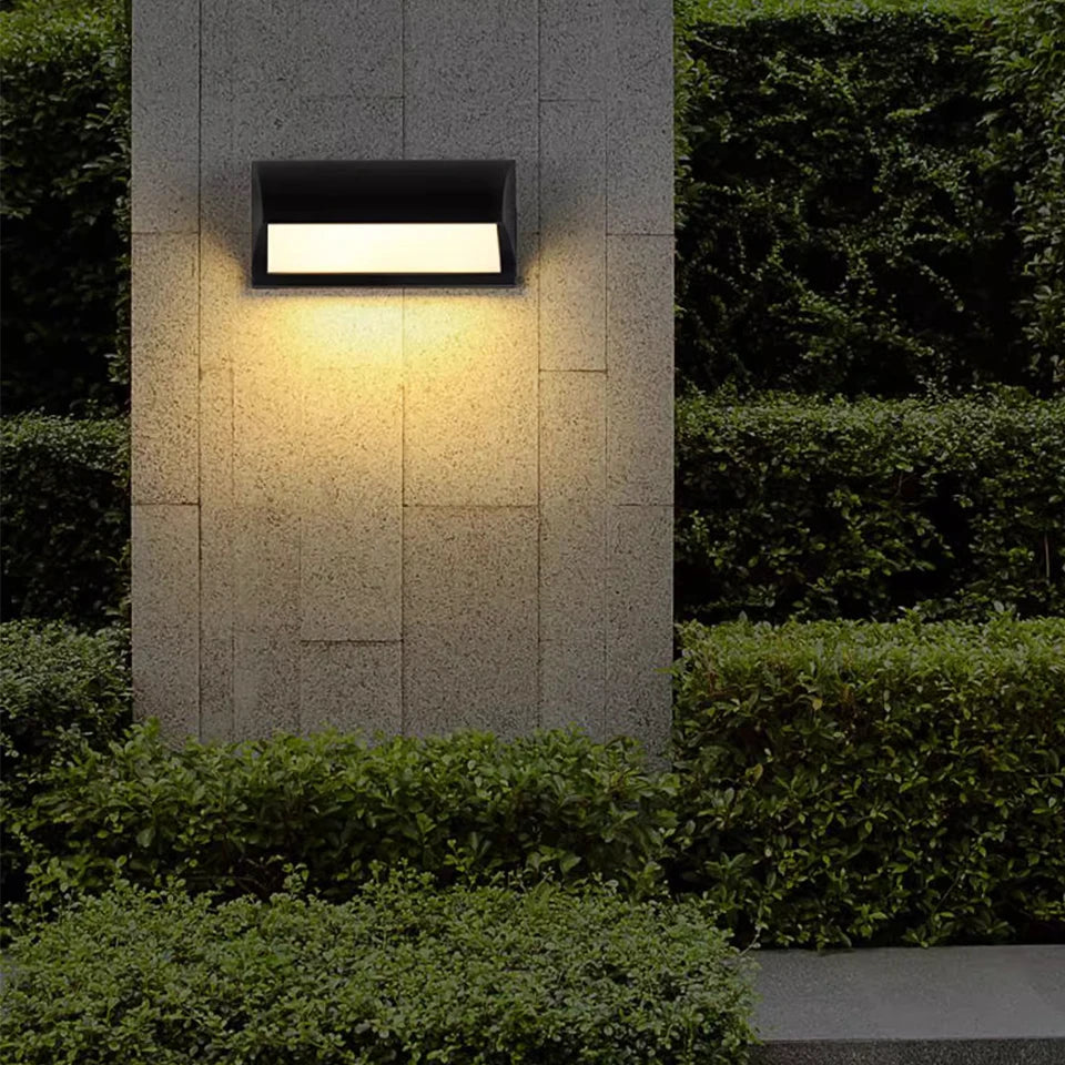 SenseGlow™ Outdoor Wall Light