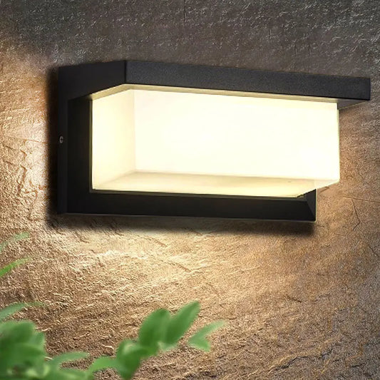 SenseGlow™ Outdoor Wall Light
